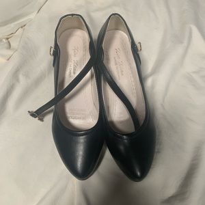 Black Mary Jane pumps